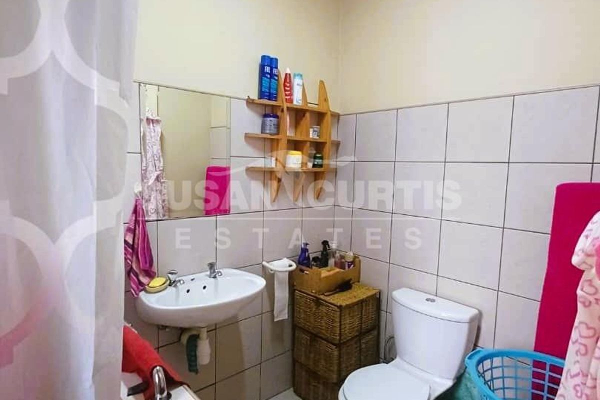 Beautiful unit in Retirement Village - Photo 5