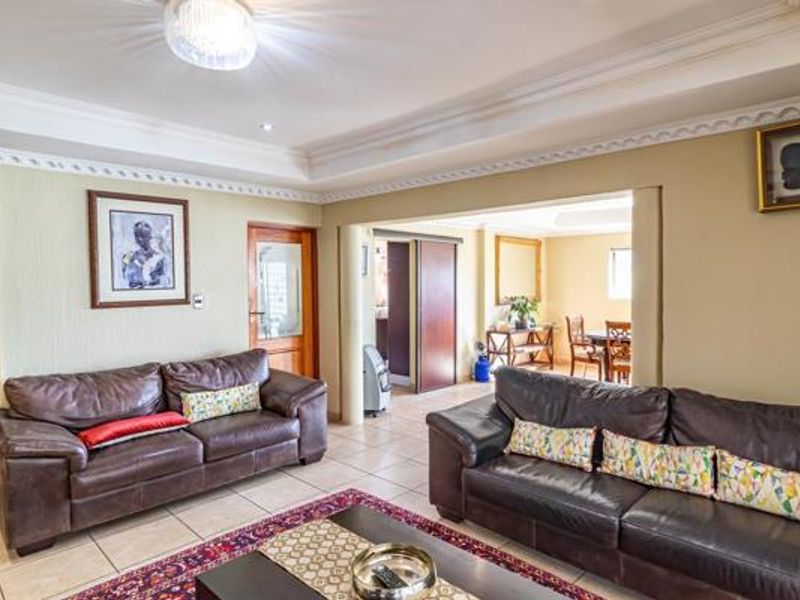 3 Bedroom Home for Sale in Mulbarton - Photo 10