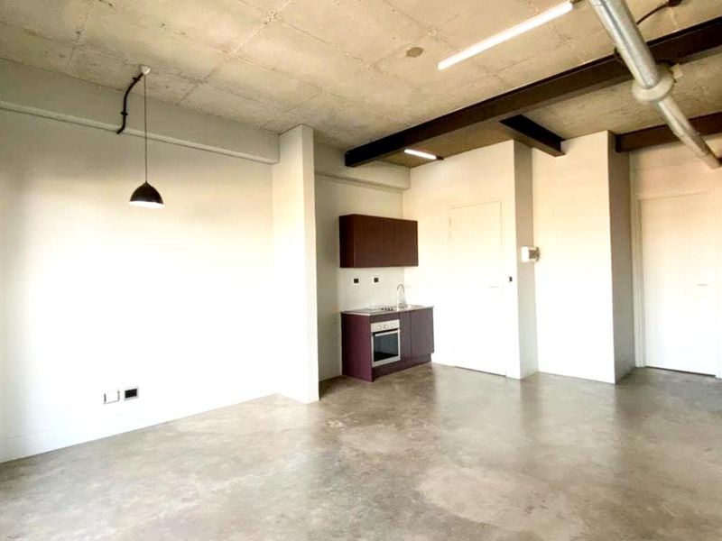 Stunning Bachelor pad at The Hallmark Hotel New Doornfontein - Photo 3