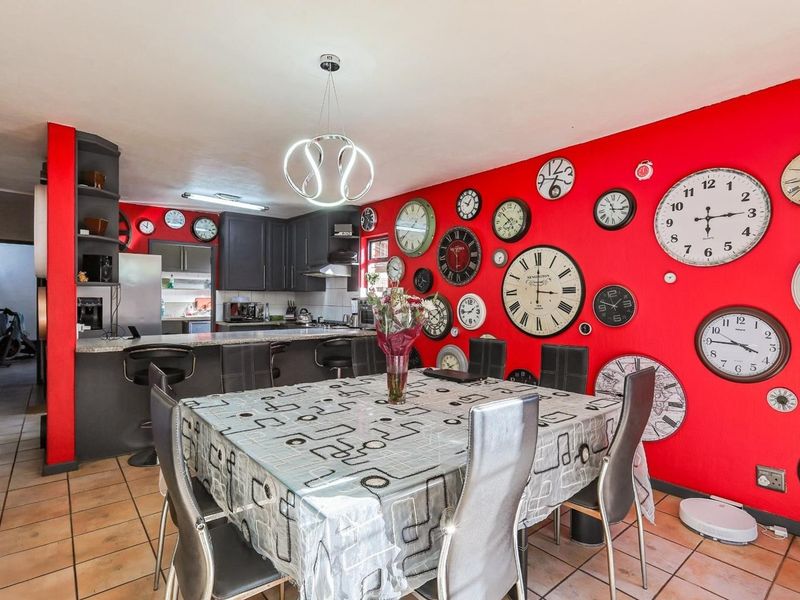 4 Bedroom For Sale , - Photo 7