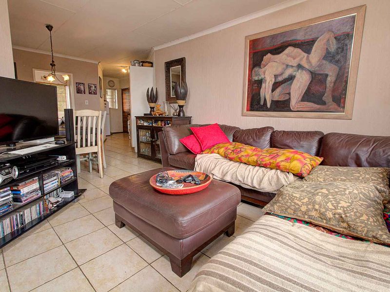 Perfect for First-Time Buyers - Photo 3