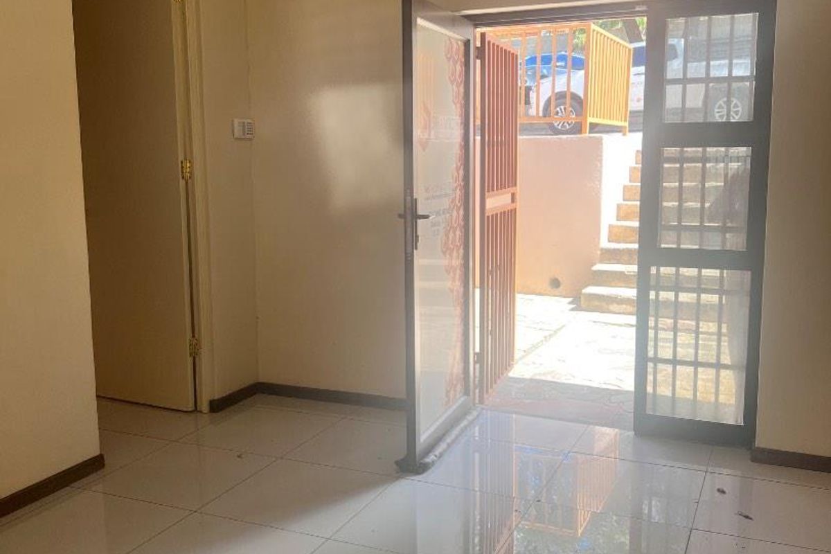 COMMERCIAL OFFICE SPACE TO LET – WINDHOEK NORTH - Photo 5
