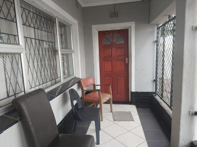 A Jump Ahead of the Market - Ideal Three Bedroom Starter Home - Photo 1