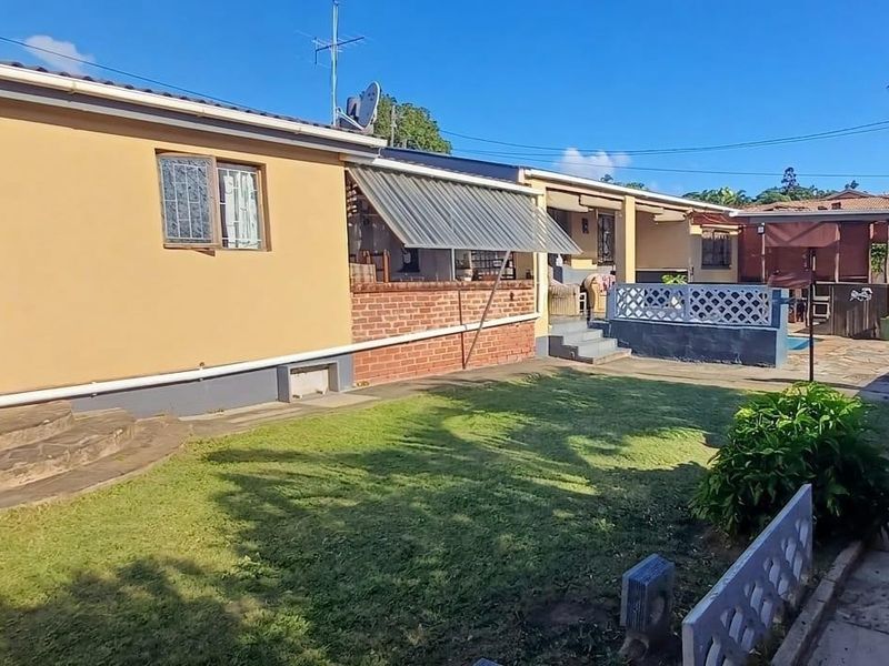 Spacious Escombe Home with Flatlet and Pool - Photo 1
