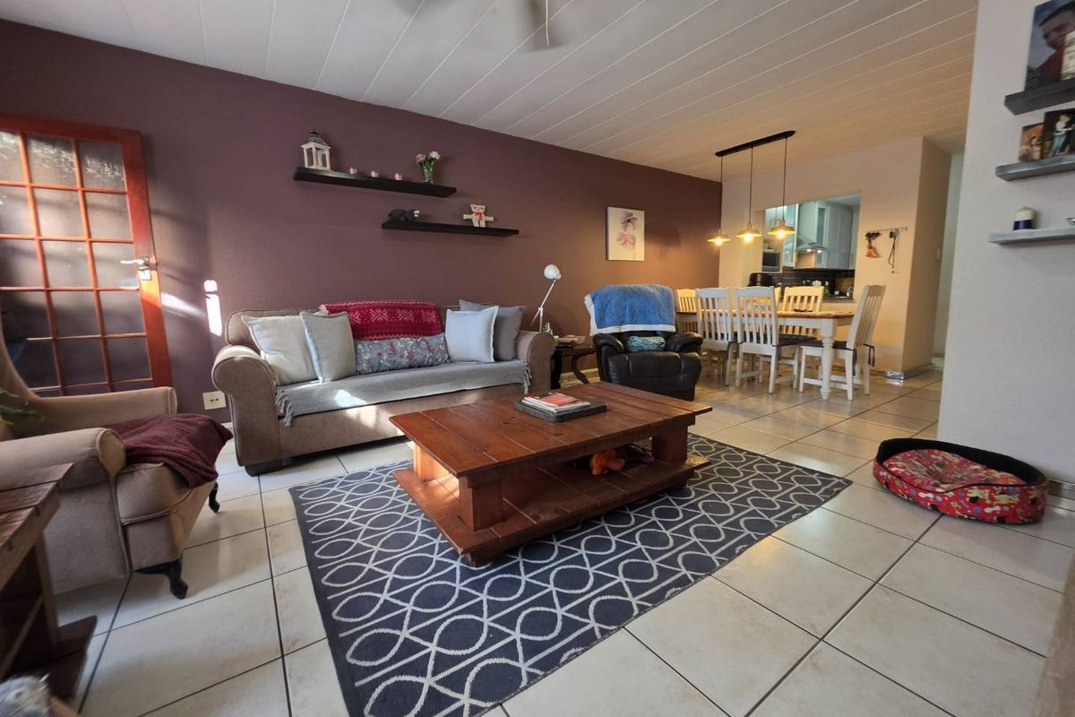 2 Bedroom Townhouse for Sale in New Redruth Alberton - Photo 4