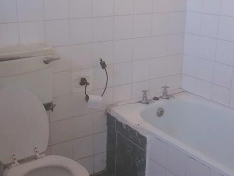 Two-bedroom apartment for rent in the heart of Gugulethu - Photo 8