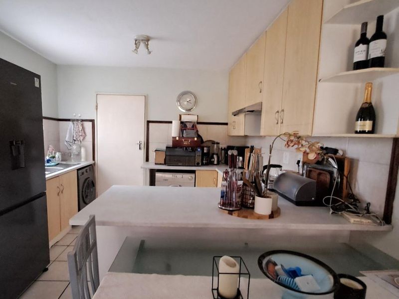 BEAUTIFUL Apartment for sale in Eco Park Estate. - Photo 5