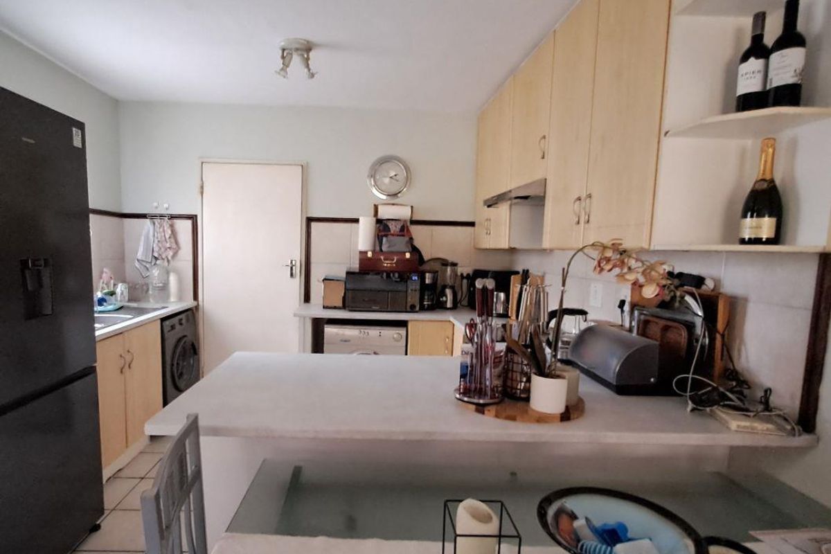 BEAUTIFUL Apartment for sale in Eco Park Estate. - Photo 5