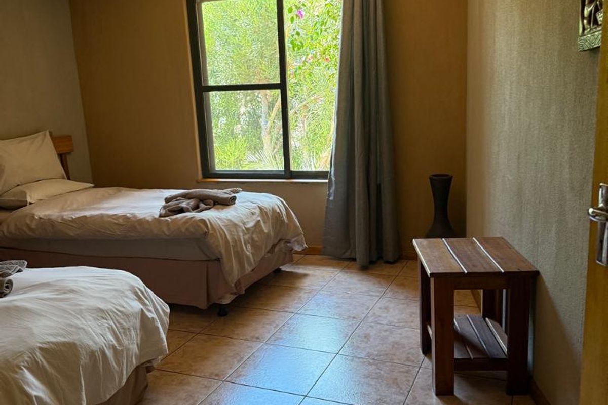 Oanab Dam Resort Chalet - Photo 4