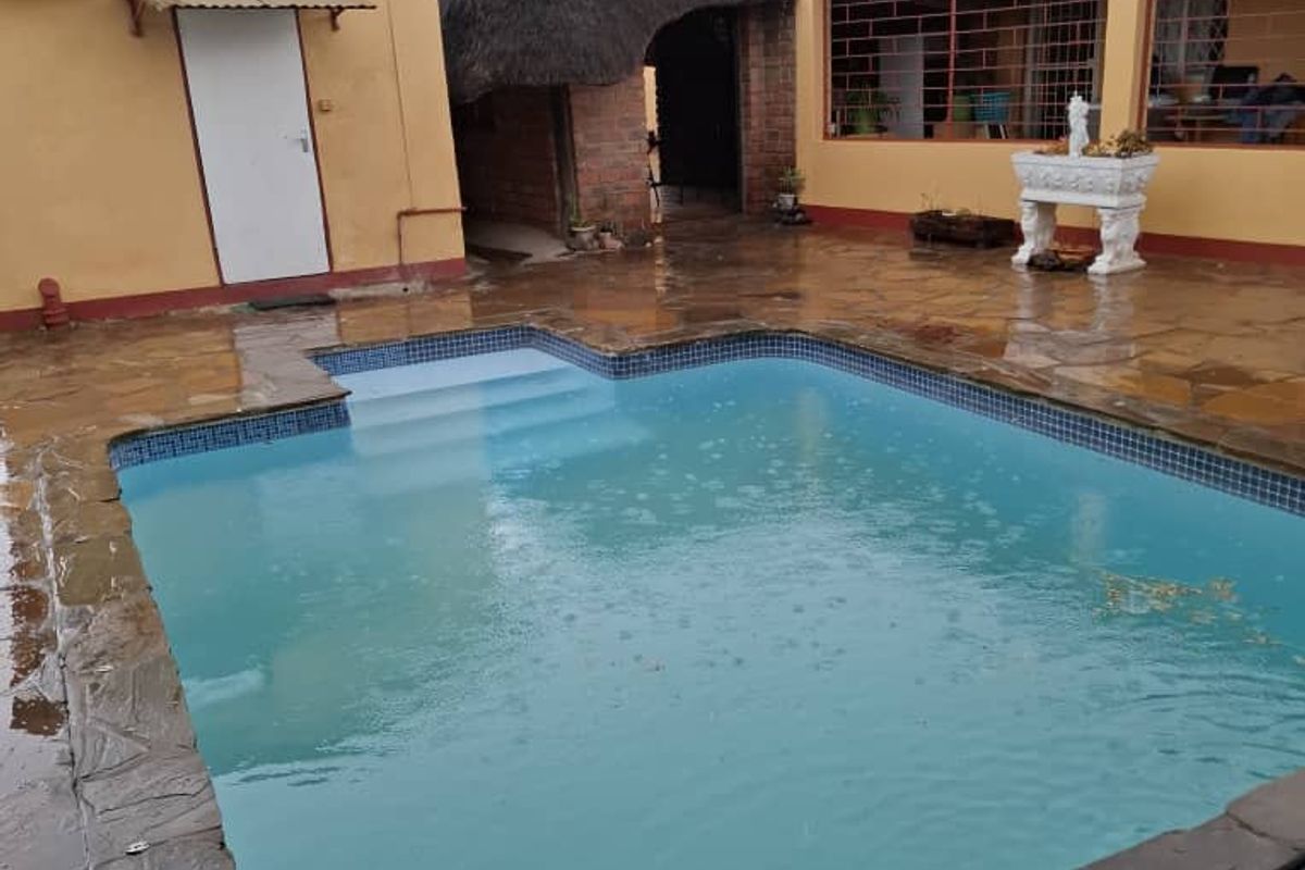 Family spacious home for sale - Photo 4