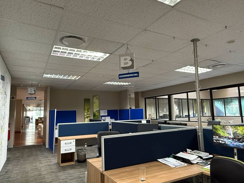 500m2 fully fitted out office to let in Soho on Strand - Photo 10