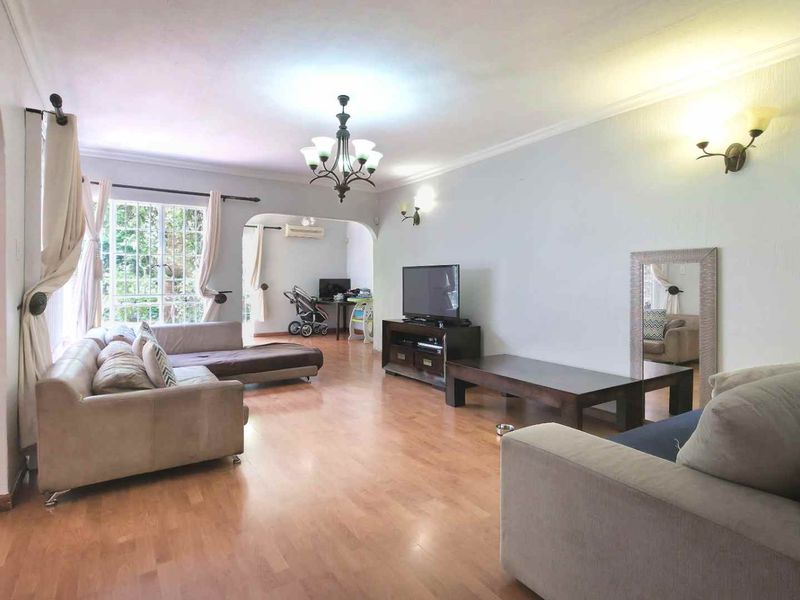 Spacious, Location Perfect, 3 Bedroom Sandton Townhouse with Private Garden - Photo 3