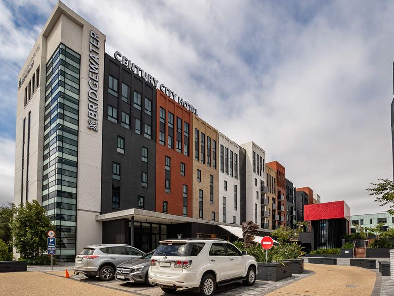 Prime Income-Producing Commercial Unit with Established Tenant in Bridgewater Estate, Century City - Photo 3