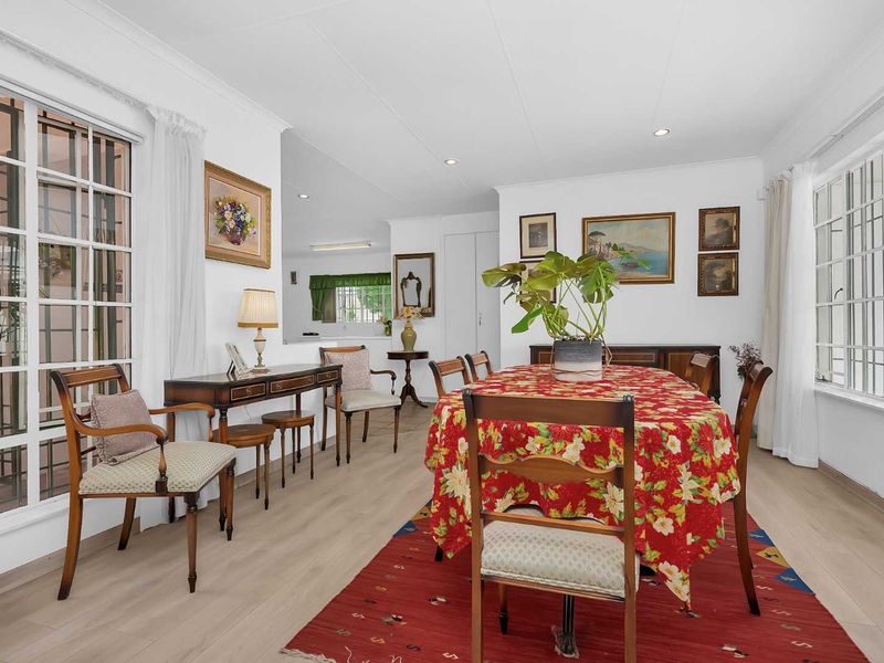 A SUN DAPPLED SIMPLEX TUCKED AWAY AMONGST LEAFY SERENITY - Photo 9