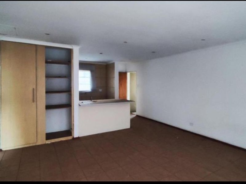 2 Bedroom Apartment for sale - Photo 5