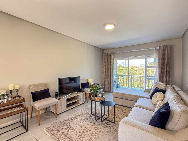 Spacious Apartment in Manor Estate - Photo 7