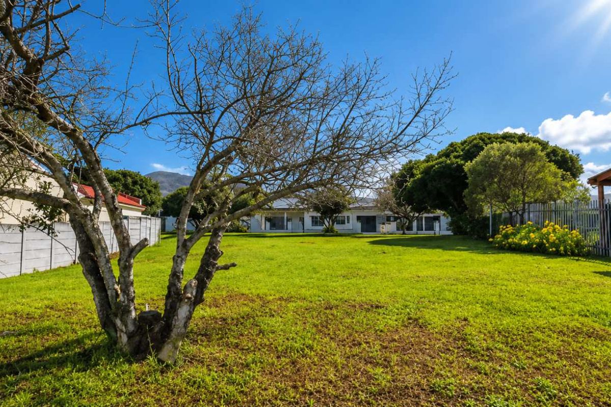 Prime Vacant Stand in the Heart of Franskraal – Location, Location, Location! - Photo 5