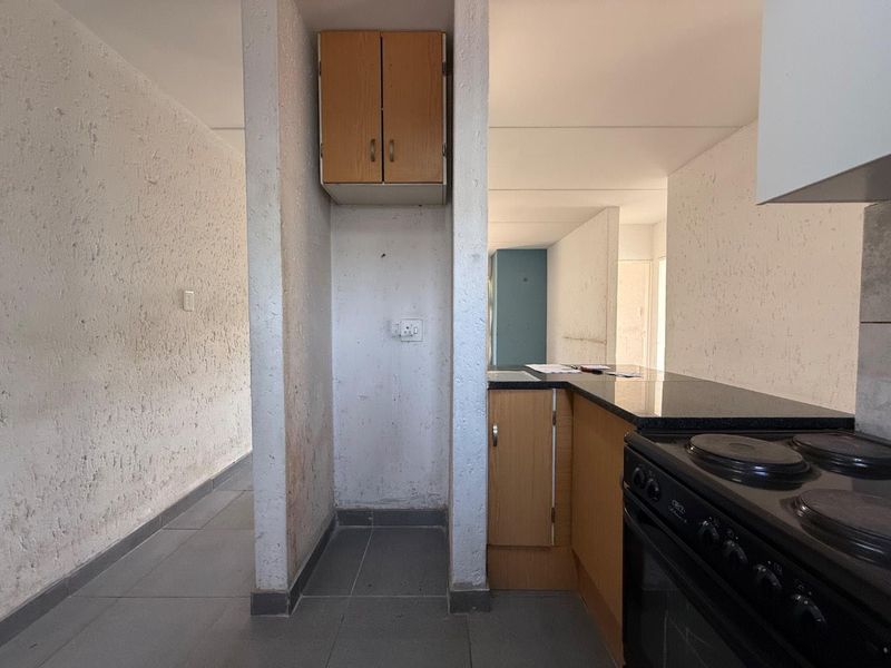 3 Bedroom Townhouse with Great Potential in Cricklewood, Mulbarton - Photo 3