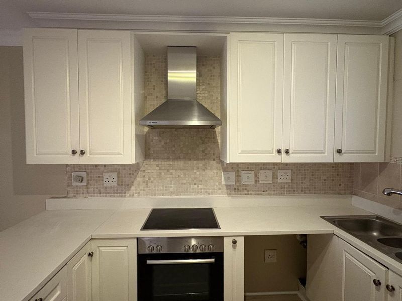 Charming 2-Bedroom Apartment at The Plum on 49 Bompas Road, Hyde Park - Photo 10