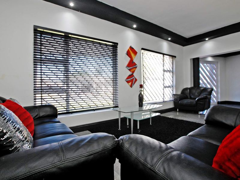 Location is paramount !!! Dont miss out - Photo 4