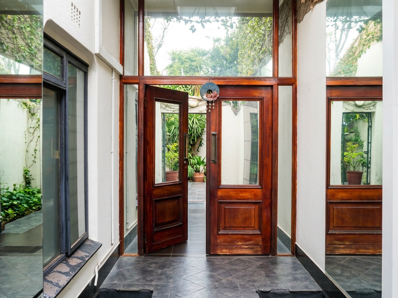 Charming Three Bedroom Family Home - Photo 3