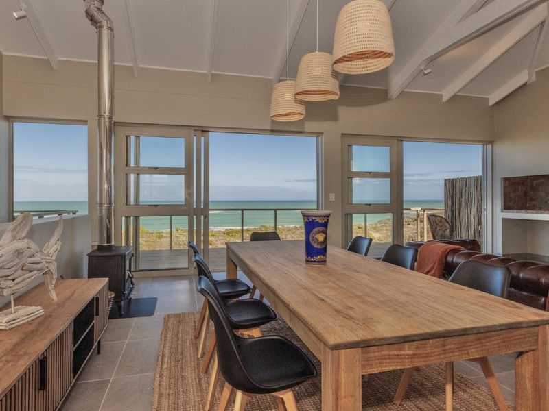Oceanfront in Cape Nature Reserve - Photo 3