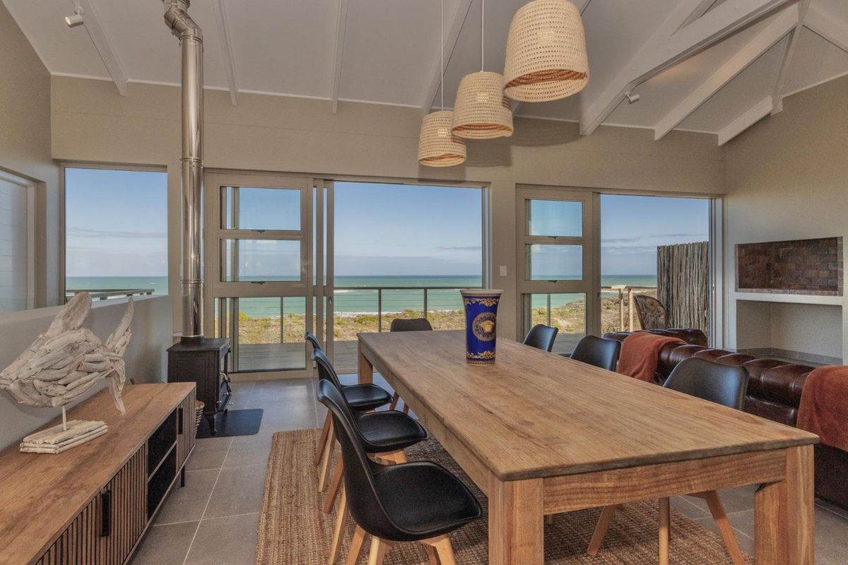 Oceanfront in Cape Nature Reserve - Photo 3