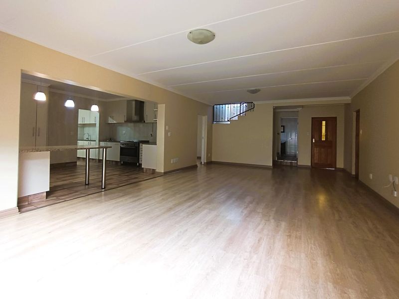 Elegant Double-Storey Townhouse with Space, Style and Sustainability - Photo 2