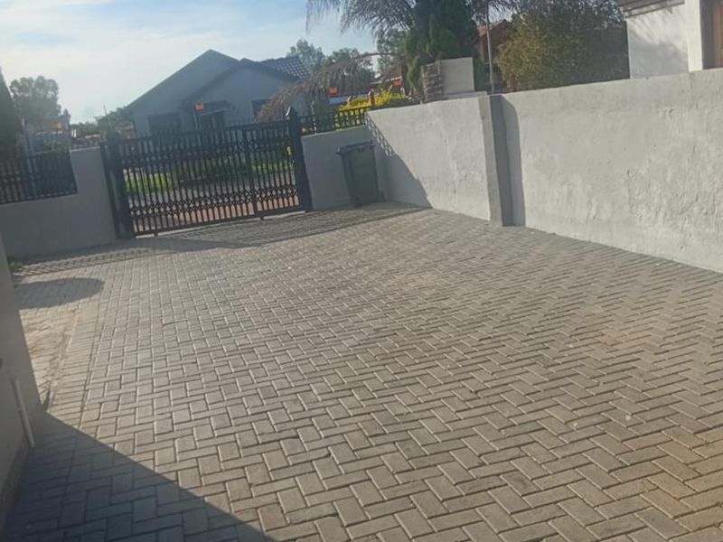 Dream home - Photo 4