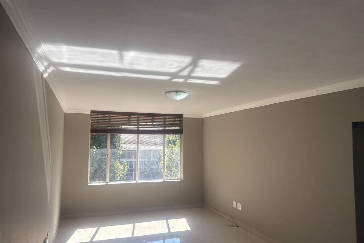 Your Dream 2-Bed Home Close to Shopping, Dining & Business Hubs - Photo 3