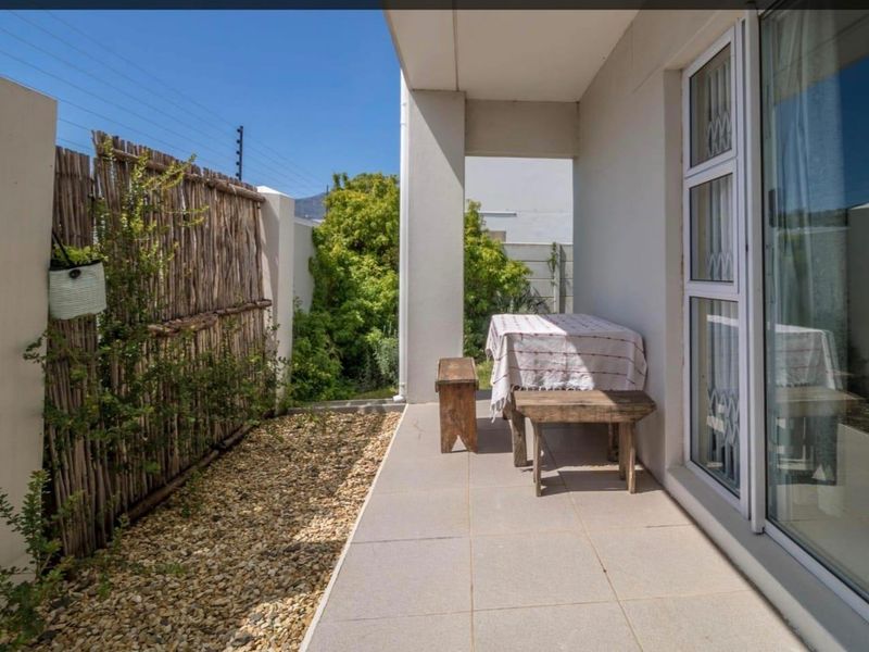 Furnished 3 bedroom rental - Photo 5