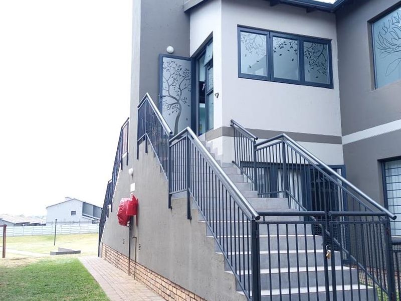 3 Bedroom Townhouse FOR SALE in Norton's Home Estates, Benoni - Photo 10