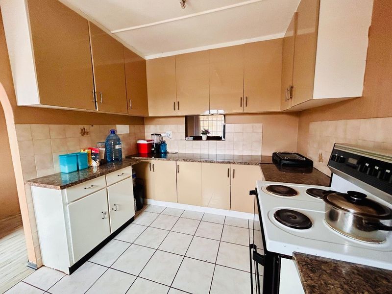 3 bedroom Townhouse for sale in Vryheid - Photo 5