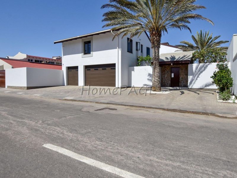 Kramersdorf:  Riverside Avenue Marvel WITH DUNE VIEWS is for Sale - Photo 2