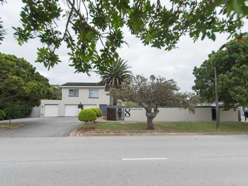 Exquisite Family home in Summerstrand - Photo 4