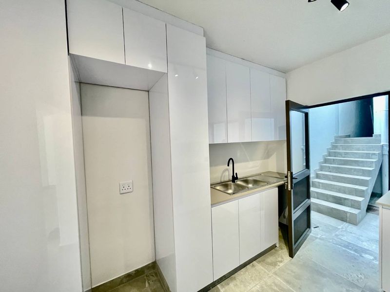 Hendra Estates - Exquisite Pet friendly 3 Bedroom Townhouse for Sale!! - Photo 6