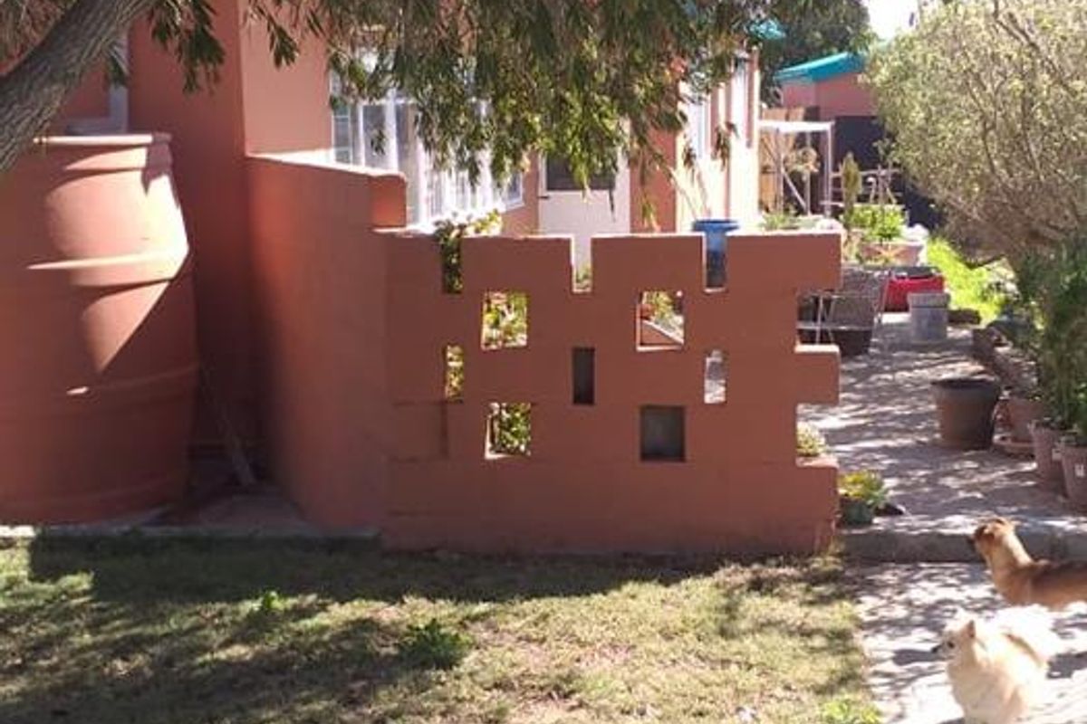 Lovely 3-Bedroom Family Home for Sale in Koingnaas - Photo 4