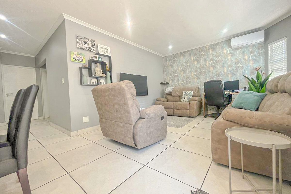 Perfect starter home - Photo 4