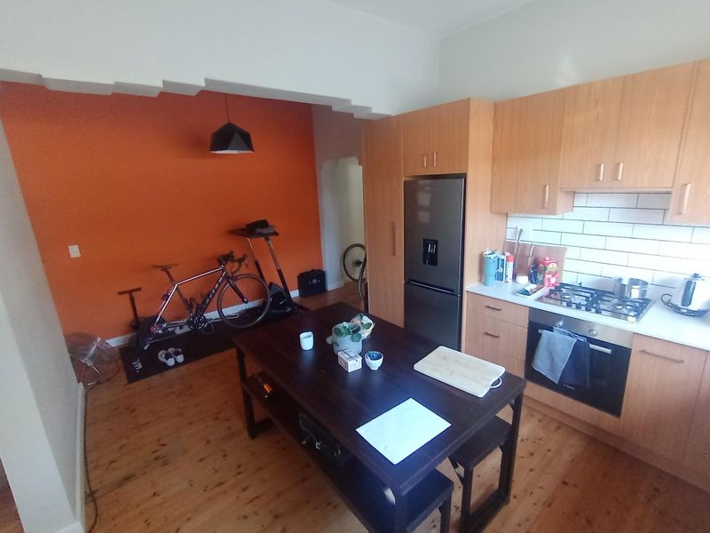 Modern 2-Bedroom Ground Floor Apartment with Private Garden - Photo 4