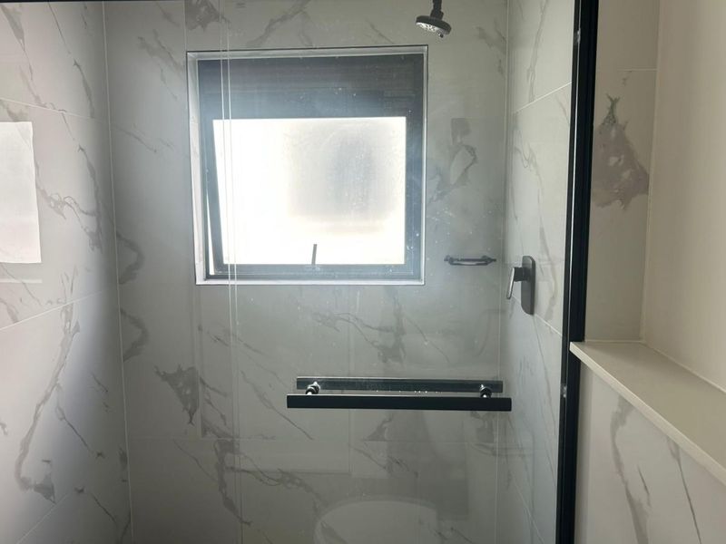 Stylish Easy Apartment Living - Photo 9