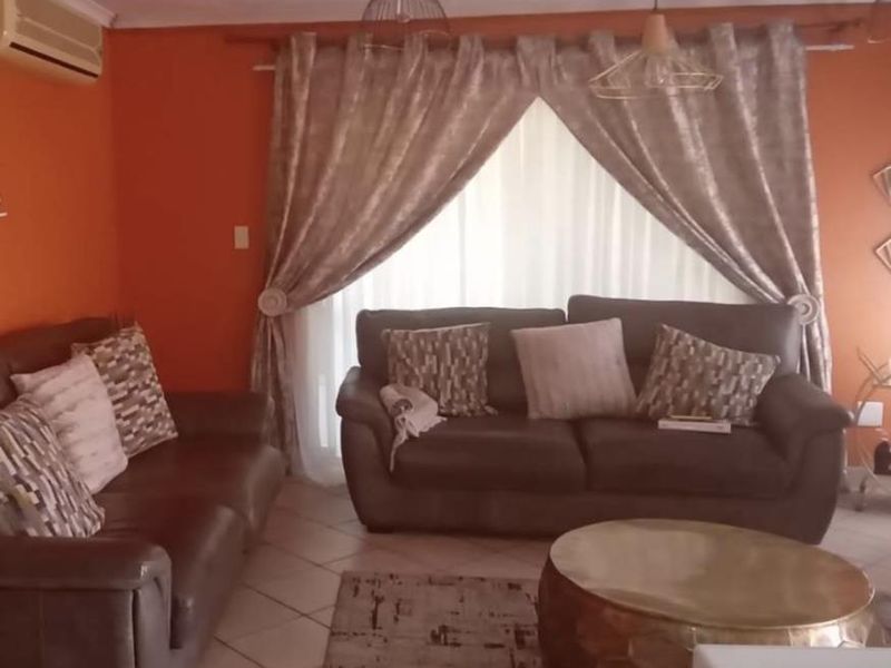 Pristine property for sale. - Photo 8