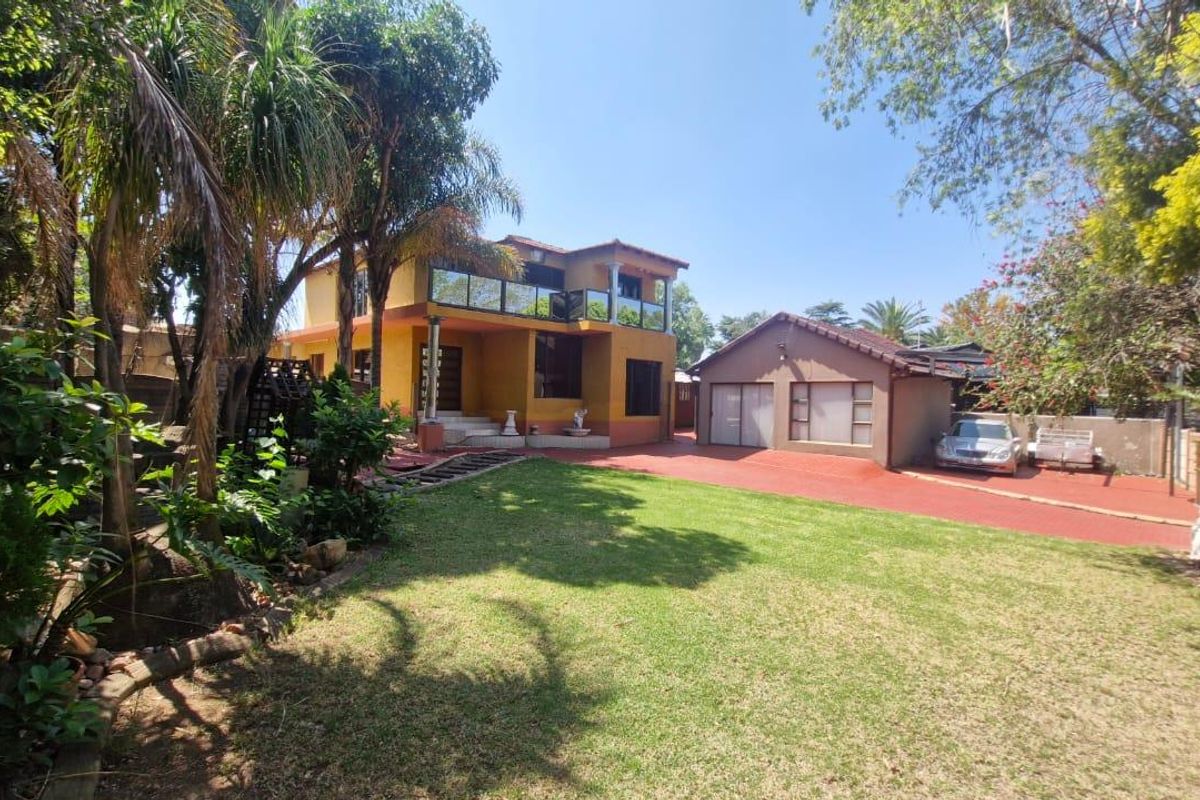 Double Storey Five Bedroom Home for Sale - Photo 3