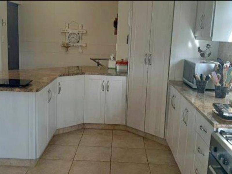 SEA VIEW PROPERTY - Photo 6