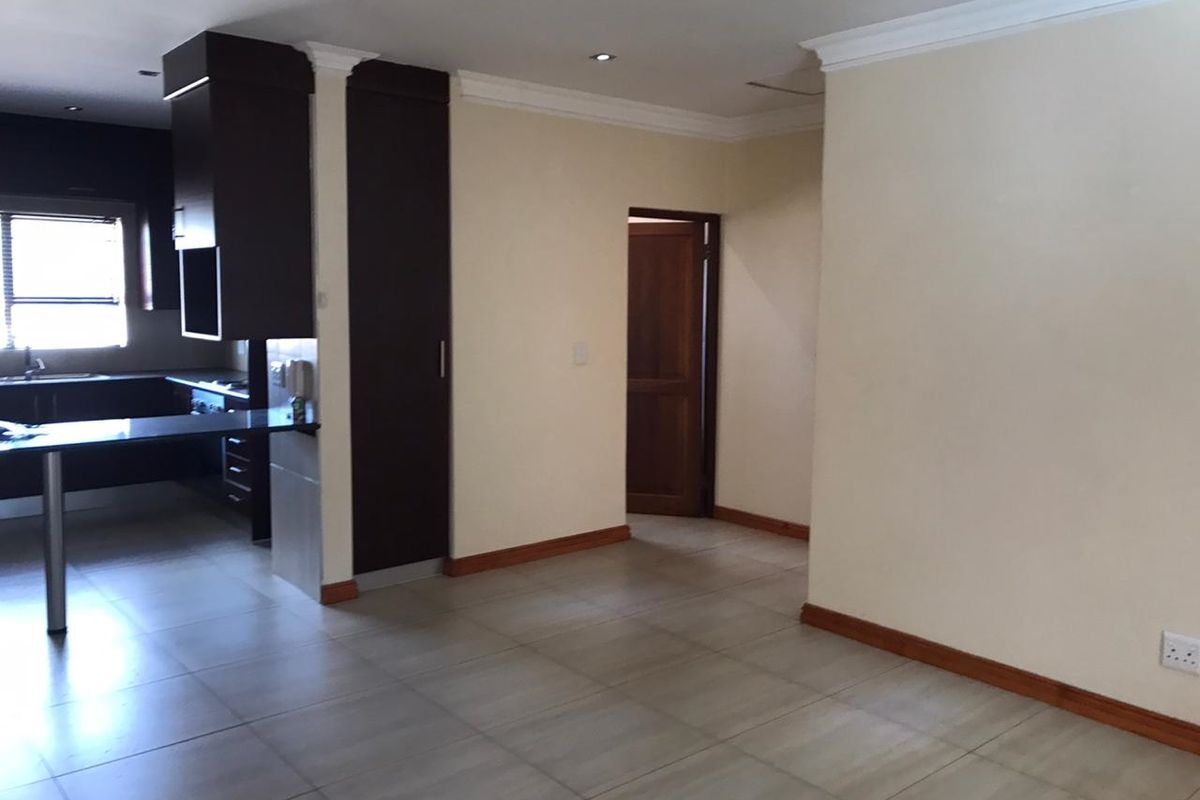 NOT PET FRIENDLY! Lovely Cluster for Rent - Available 1 September 2024 - Photo 5