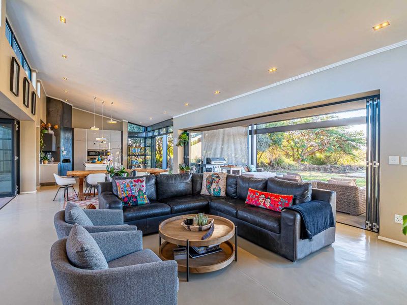 Family Retreat in Monaghan Farms - Photo 7