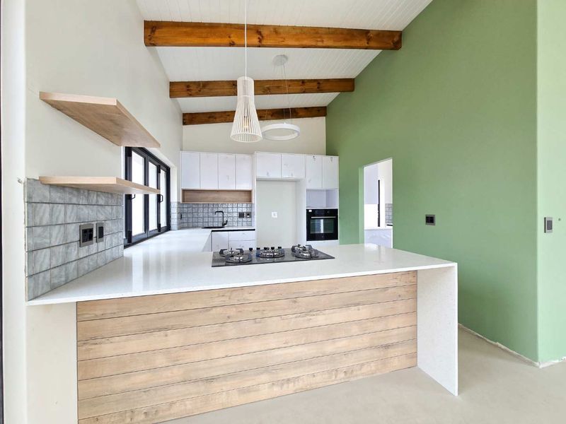 Embrace luxurious coastal living in Skulpiesbaai Estate. - Photo 6