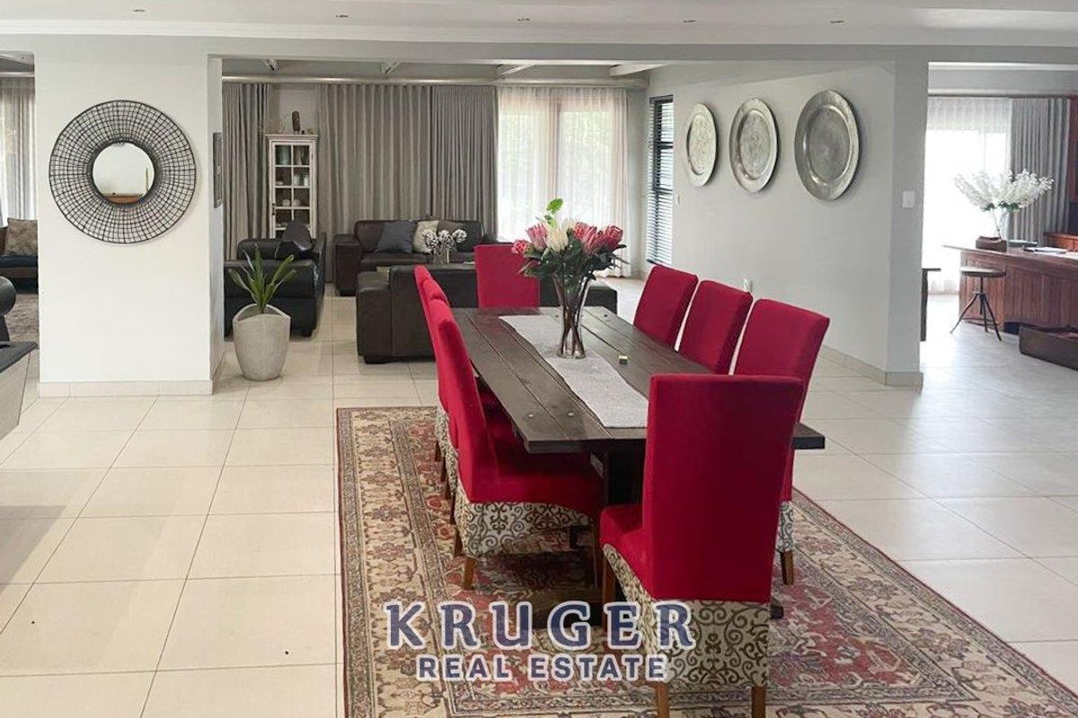 Modern 5-bedroom double story property with serene views. - Photo 5