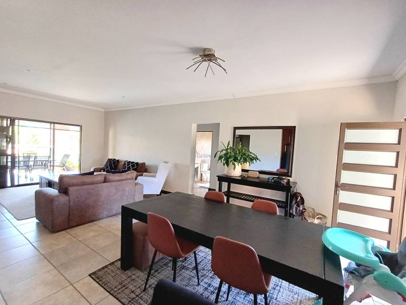 Modern, move in ready 3 Bedroom Townhouse situated in Pearl Ridge - Photo 10