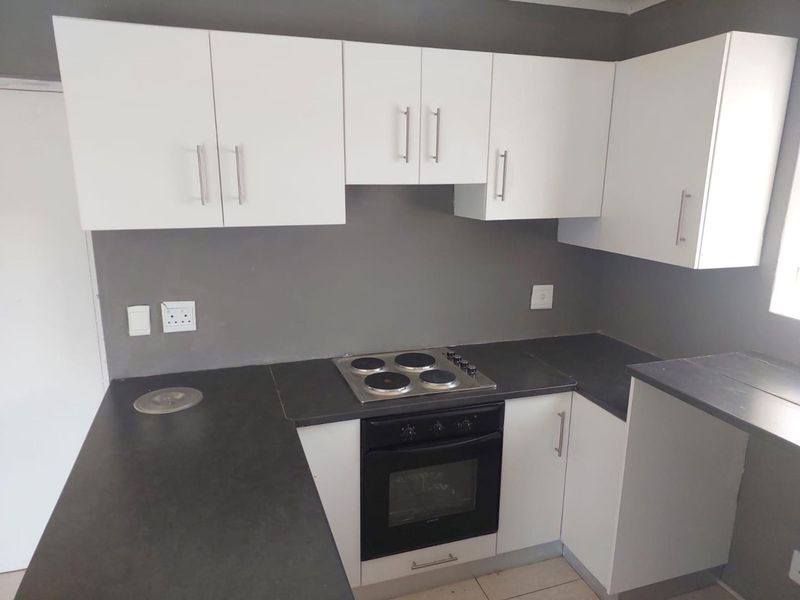 3 Bedroom Townhouse To Rent In Bridgemead - Photo 4