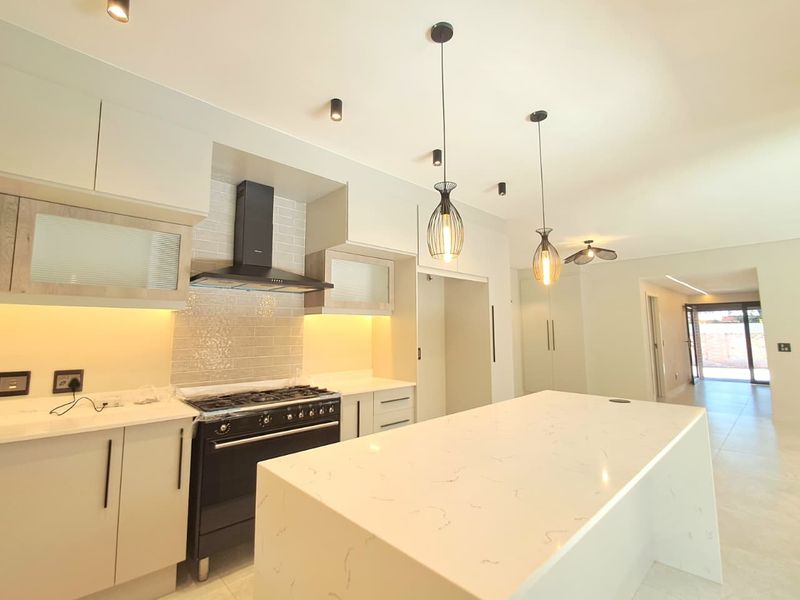 3 Bedroom Cluster in Brackenhurst NEW DEVELOPMENT - Photo 2